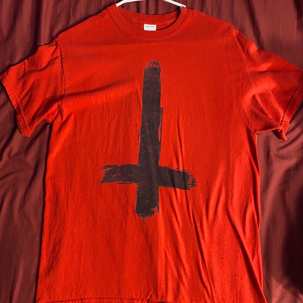 UNISEX HALLOWEEN EVIL TSHIRT MEDIUM
